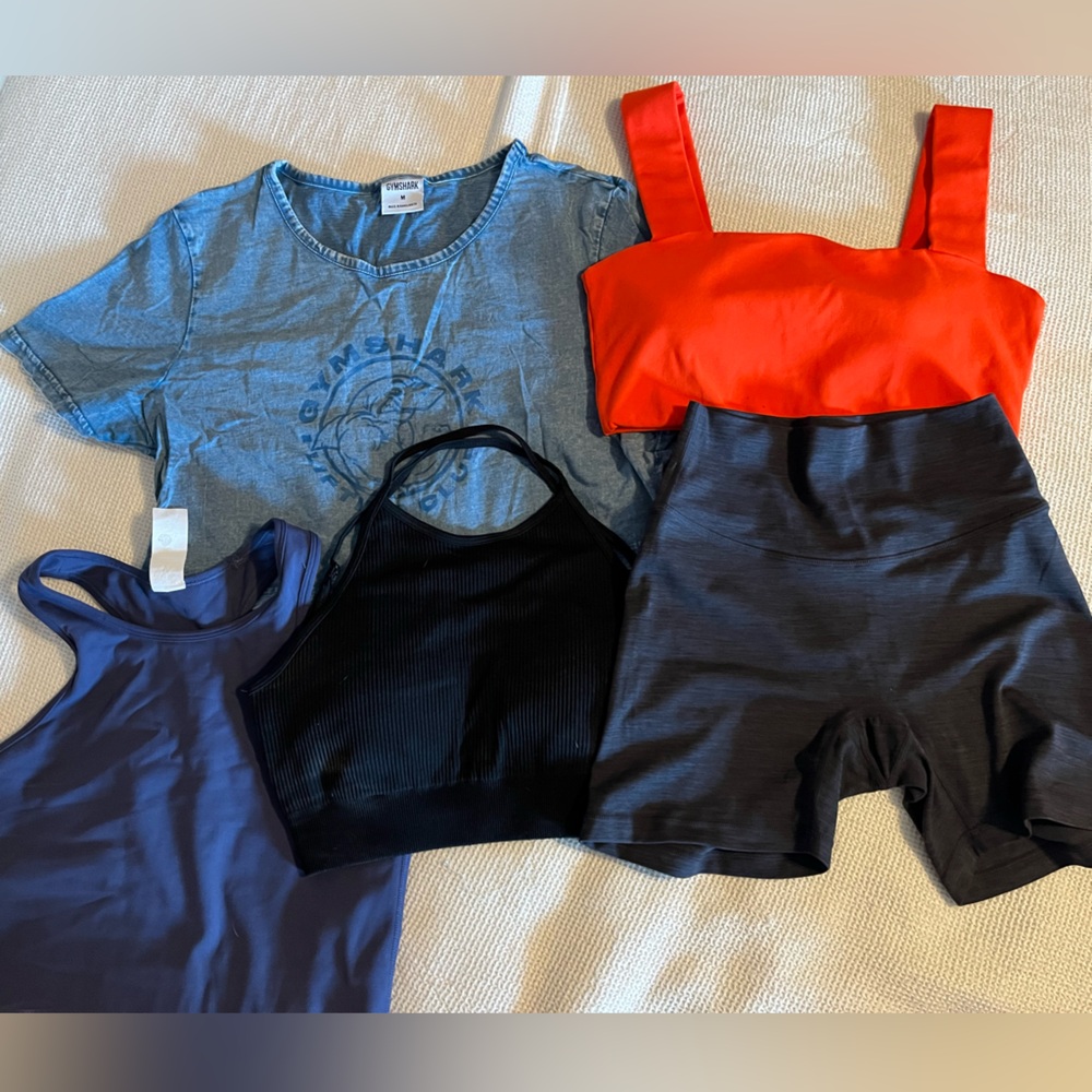 Paragon activewear and Gymshark crop shirt